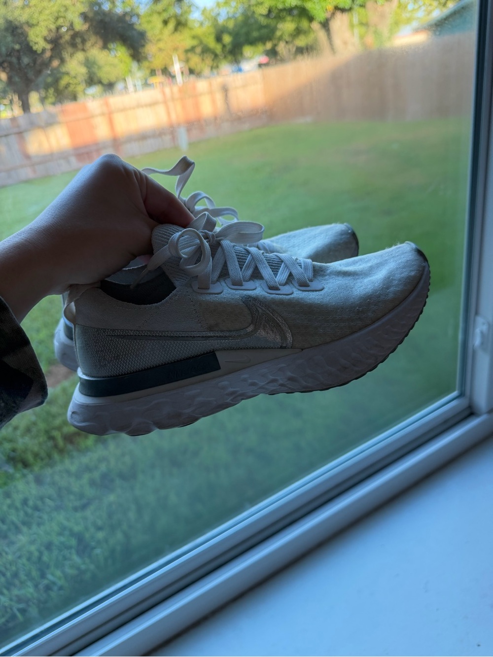 Nike Women’s Sneakers in Light Grey and White